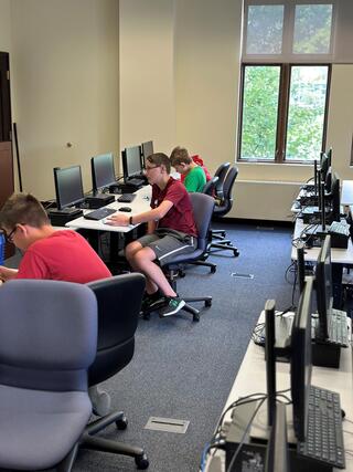 IU1 Holds Camp Tech at Washington and Jefferson College Picture 5